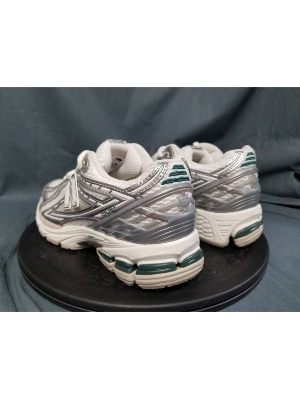 New Balance 1906 Sneakers M1906REE Silver Cream Women's Size 7 NEW NO BOX !! - Picture 6 of 11